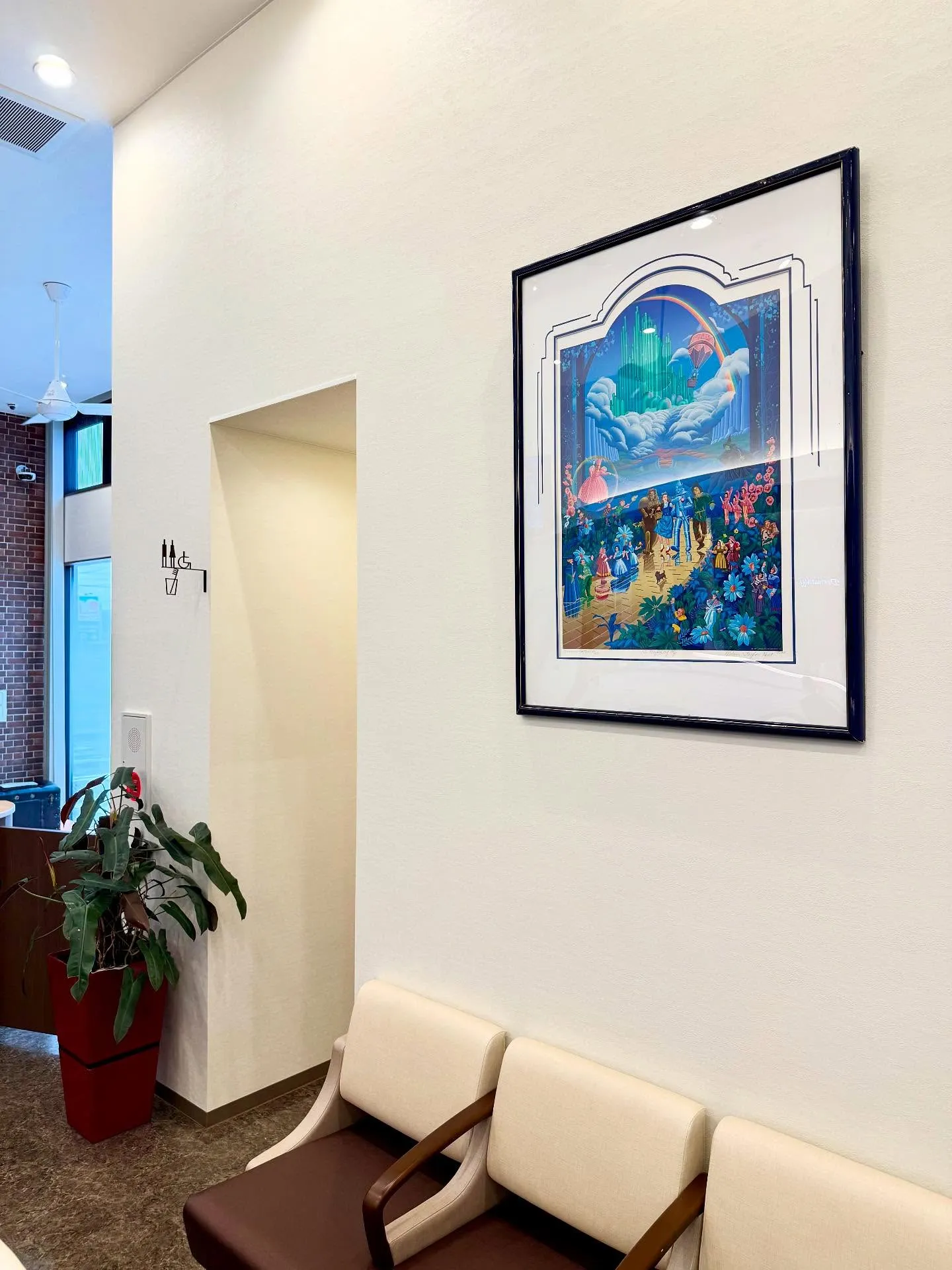 3ヶ月ほどで絵画を入れ替えてもらっています🖼️