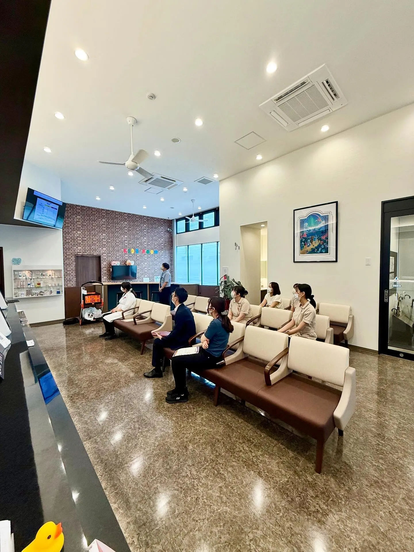 3ヶ月ほどで絵画を入れ替えてもらっています🖼️