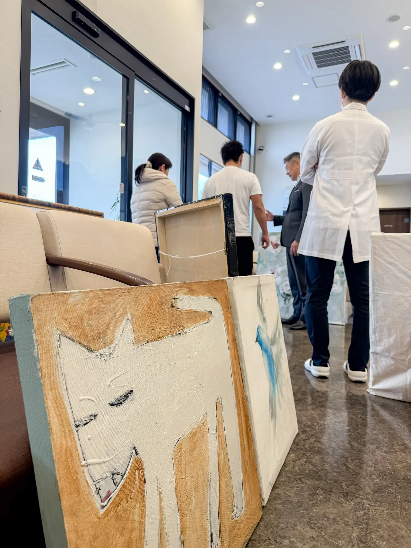 数ヶ月に一度、飾っている絵を変えています🖼️